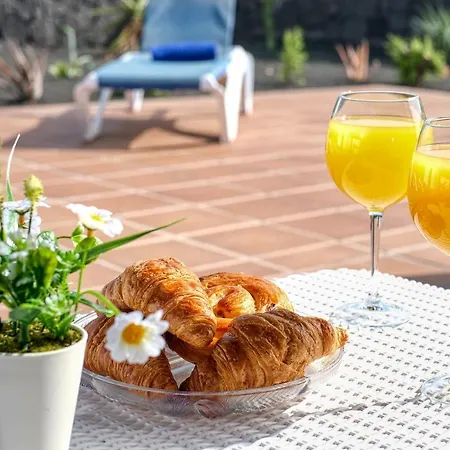 Prázdninový dům Casa Fatmar Montana Roja-piscina Privada Playa Blanca (Lanzarote)